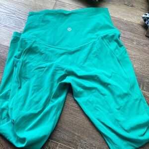 Green Lulu lemon leggings